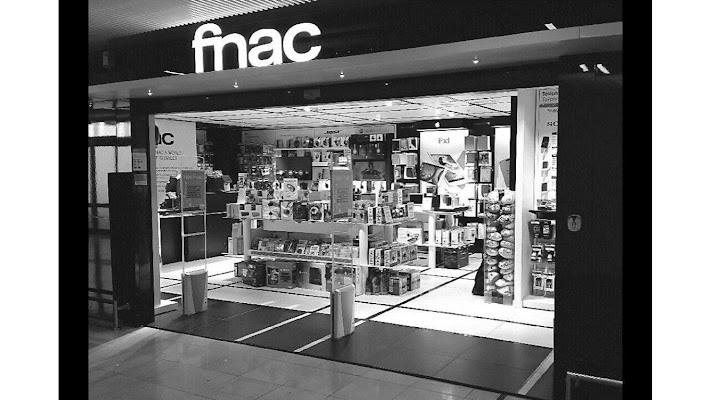 fnac-aeroport-orly-4