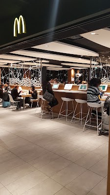 mcdonalds-orly-1-zp