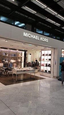 Michael Kors reinvents Paris right in his new Paris store  LifestyleINQ